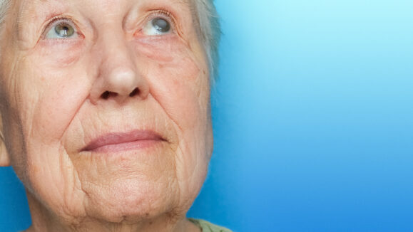 Top Pearls for Explaining Cataract Refractive Surgery to Patients_THUMBNAILS 02